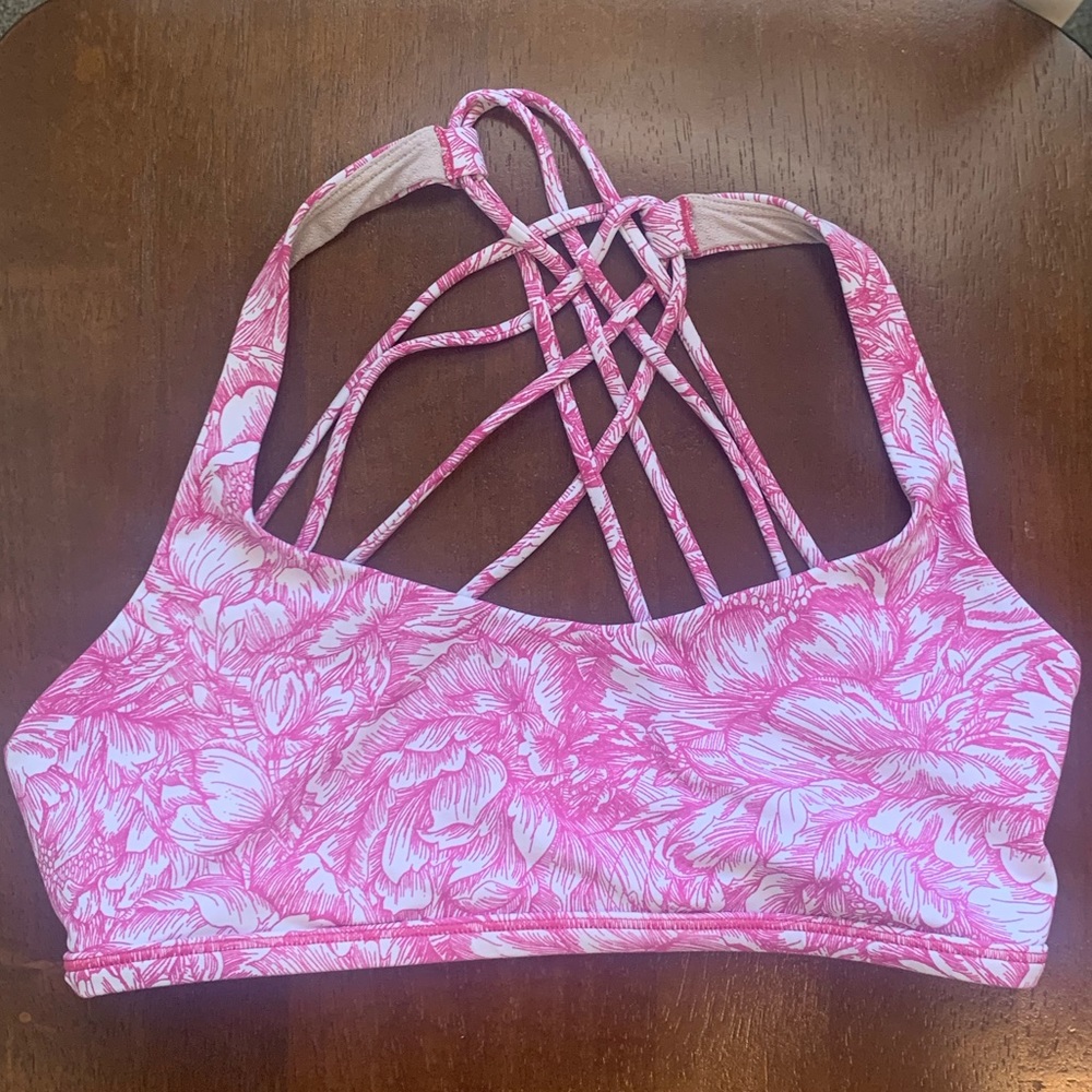 Lululemon Free to Be Bra